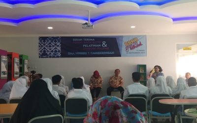 Serah Terima Pojok Baca Balai Batik & Pelatihan Membatik